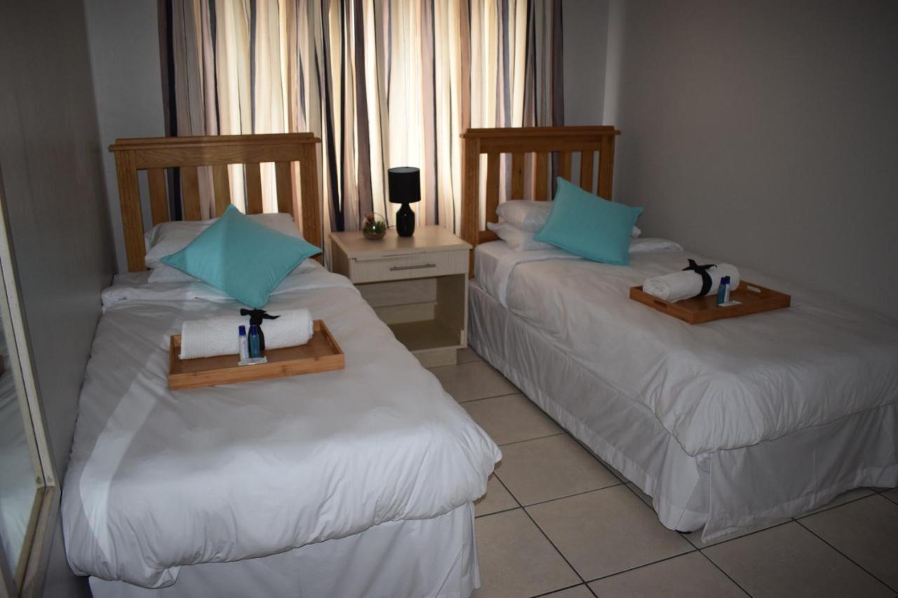 Sunrise Beach Resort Amanzimtoti Buitenkant foto