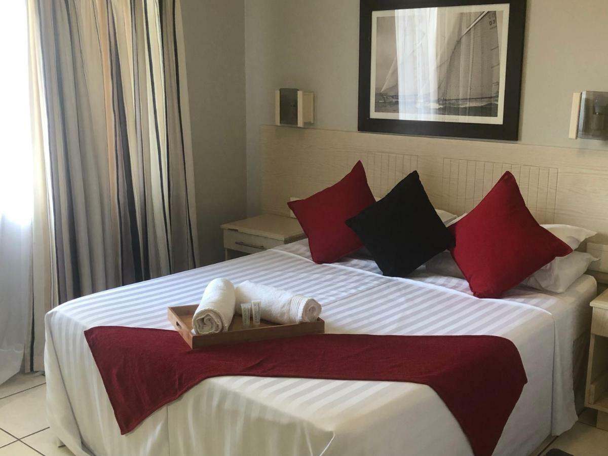 Sunrise Beach Resort Amanzimtoti Buitenkant foto