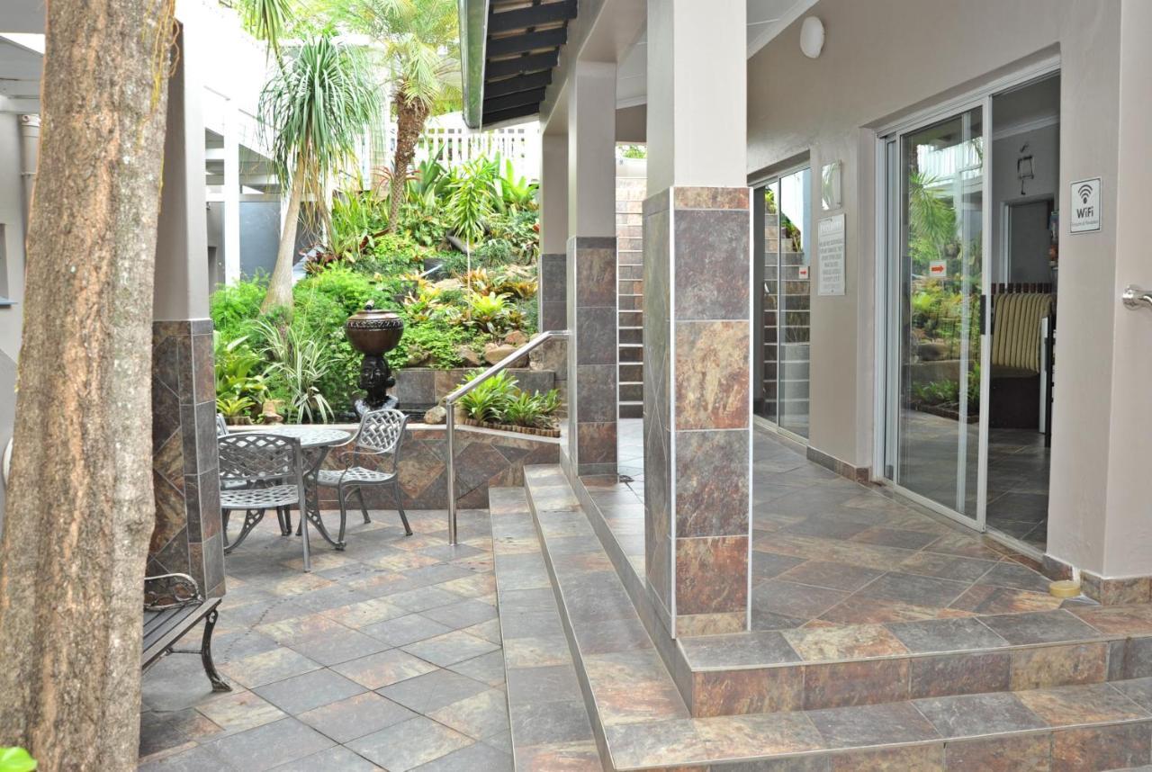Sunrise Beach Resort Amanzimtoti Buitenkant foto