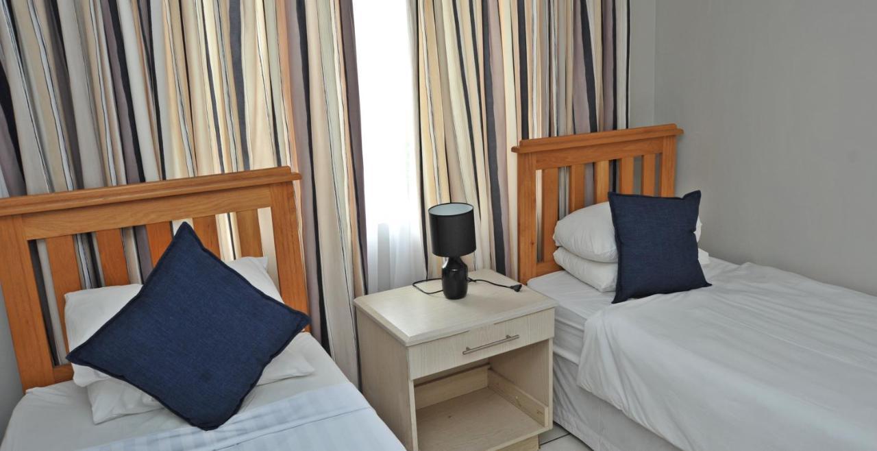 Sunrise Beach Resort Amanzimtoti Buitenkant foto