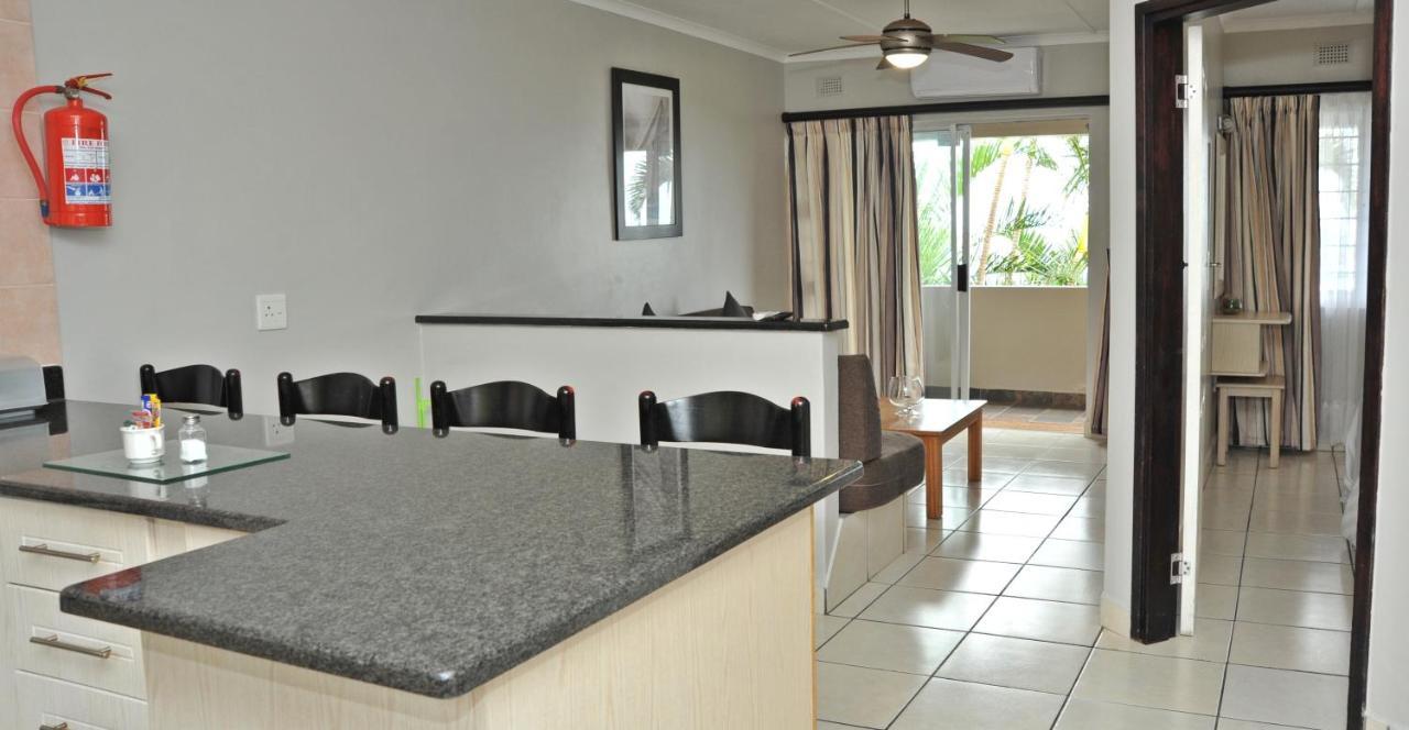 Sunrise Beach Resort Amanzimtoti Buitenkant foto