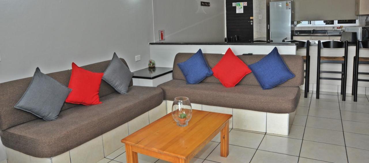 Sunrise Beach Resort Amanzimtoti Buitenkant foto